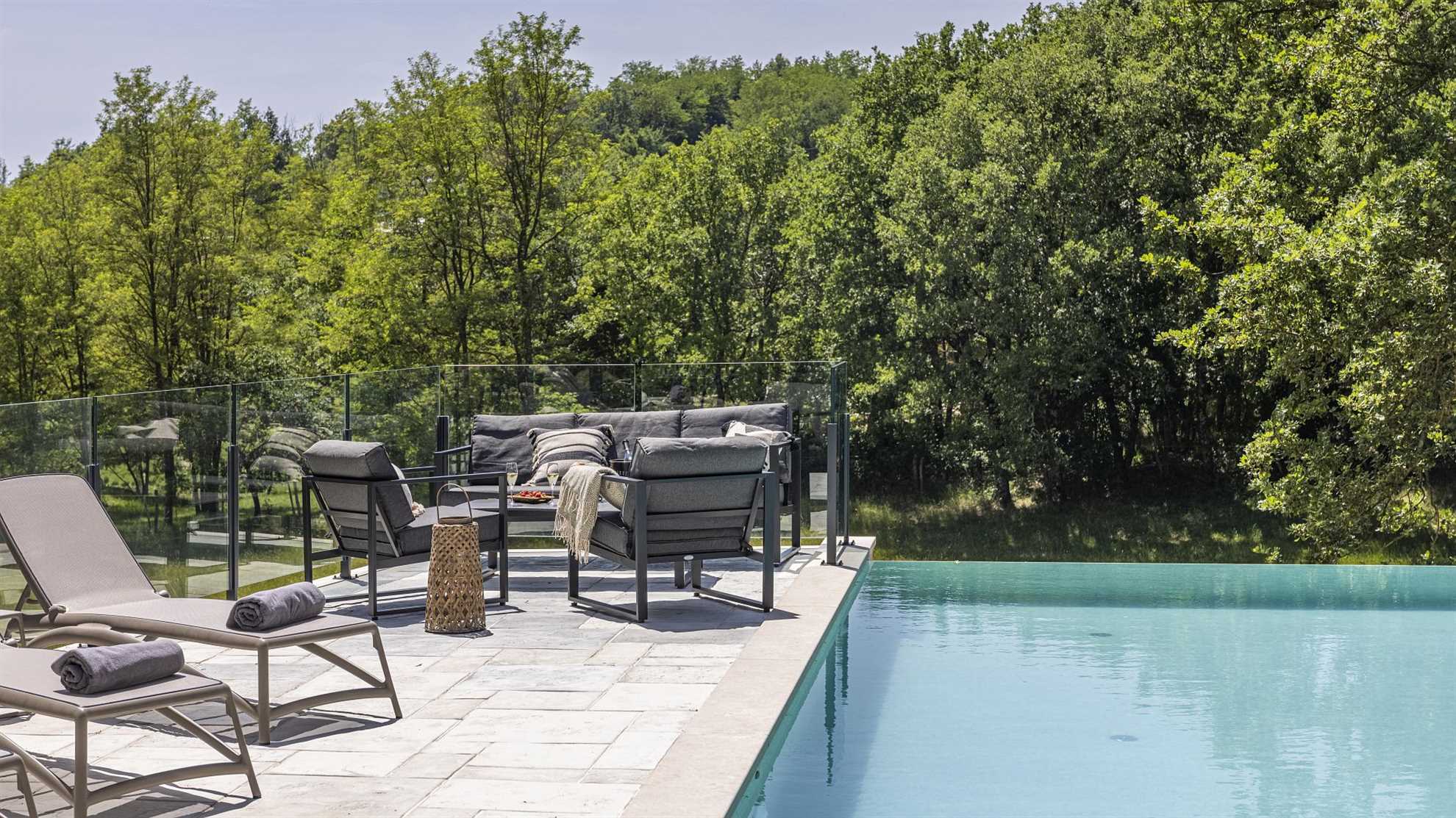 Amazing villa with modern architecture and pool