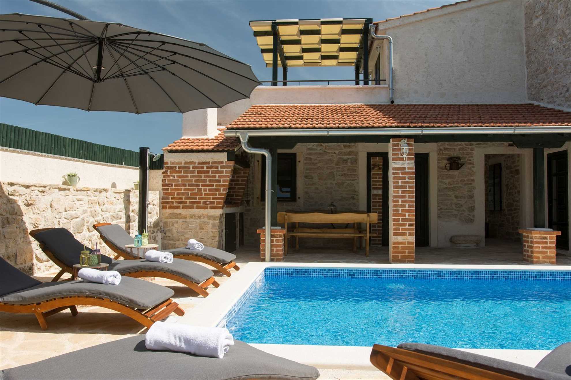 A rural poolside villa in Debeljak near Zadar