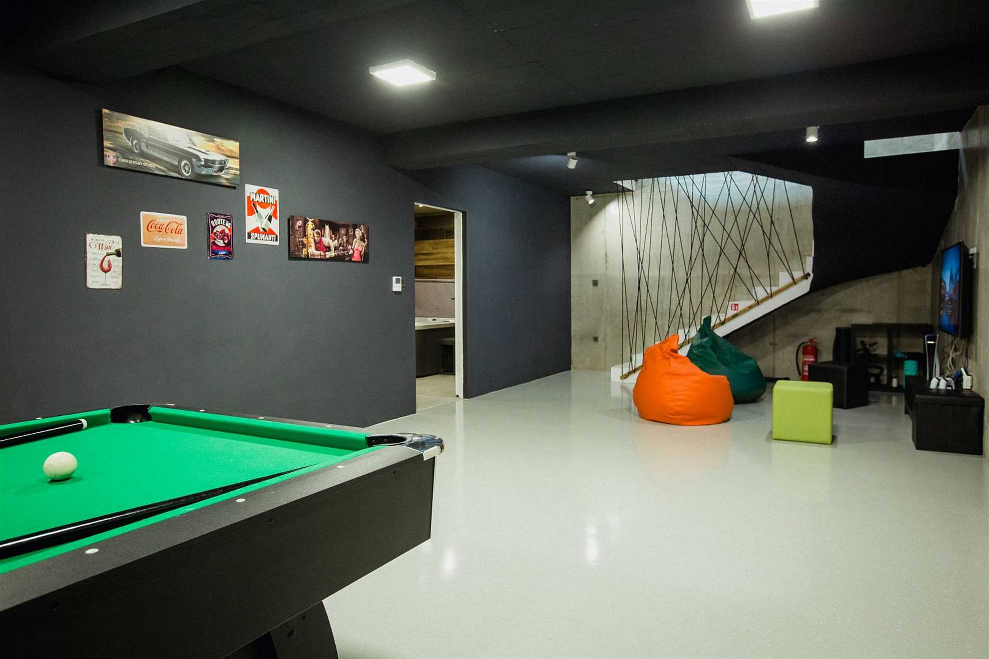 Luxurious villa with sauna and game room