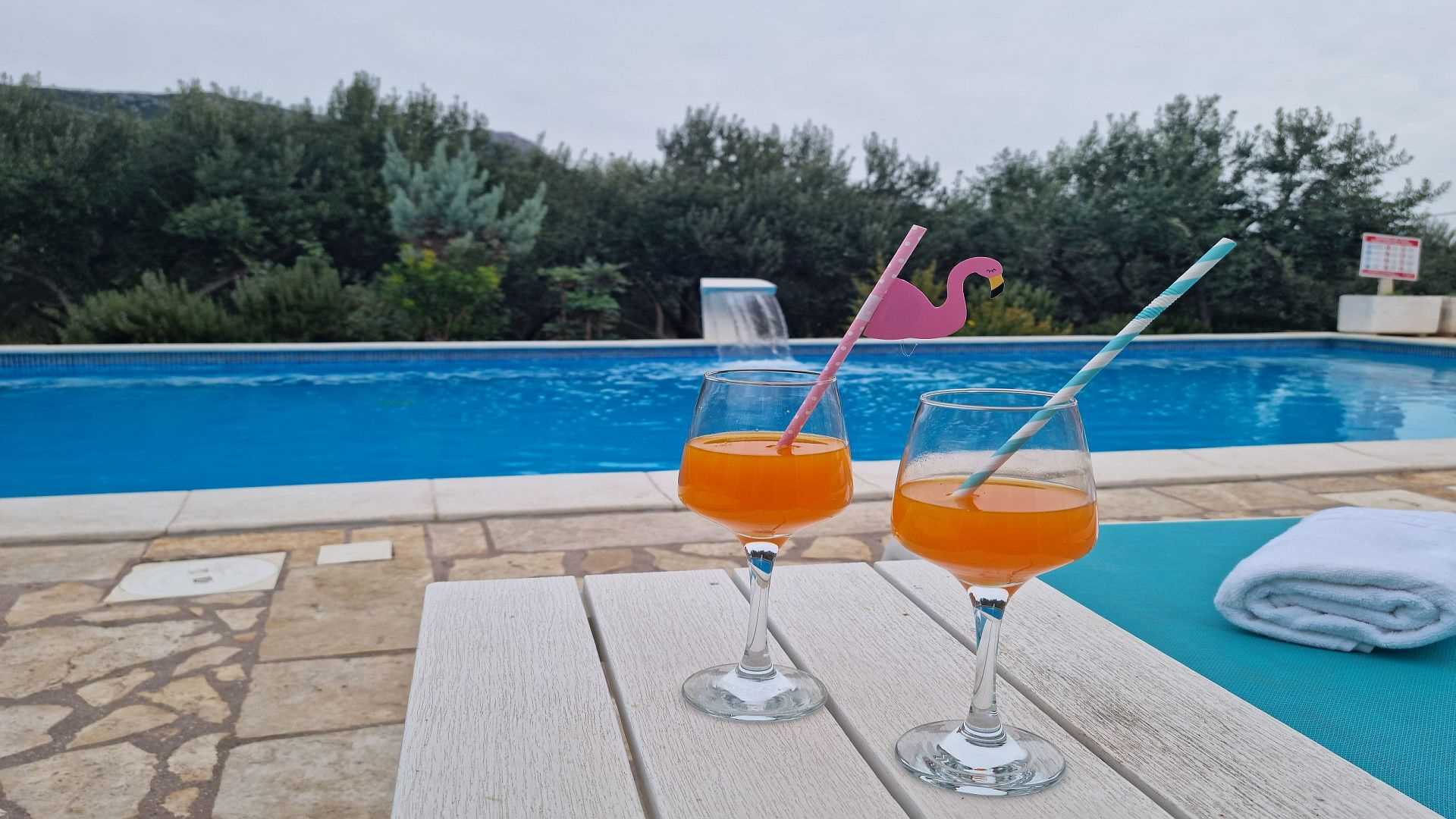 Villa Olea, Rudine