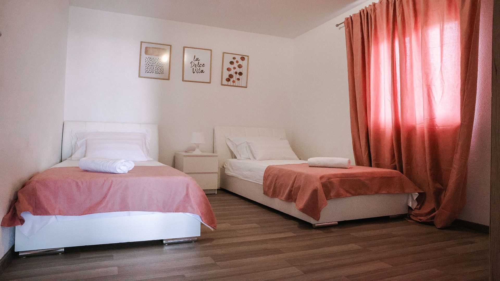 Villa Olea, Rudine