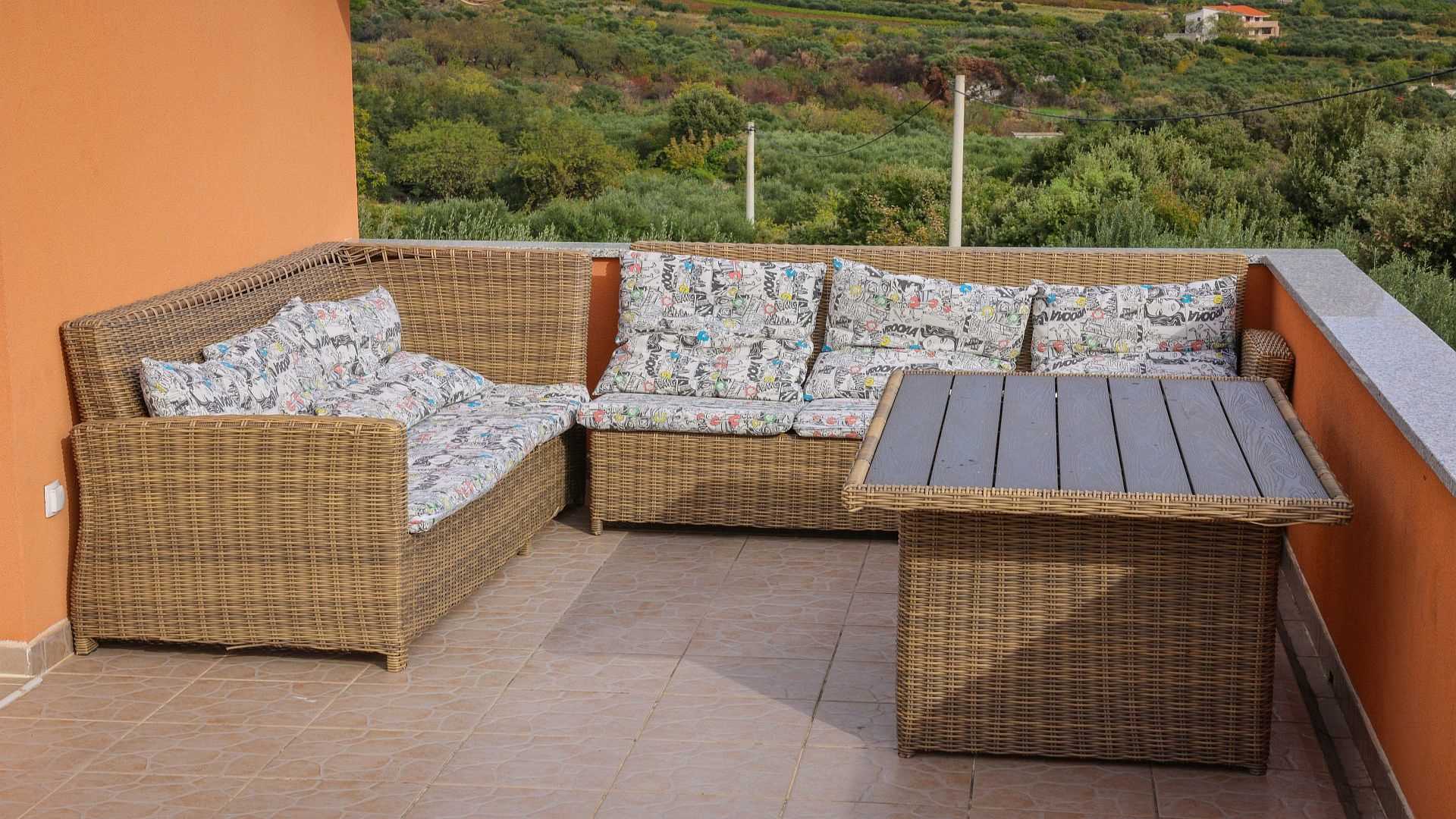 Villa Olea, Rudine