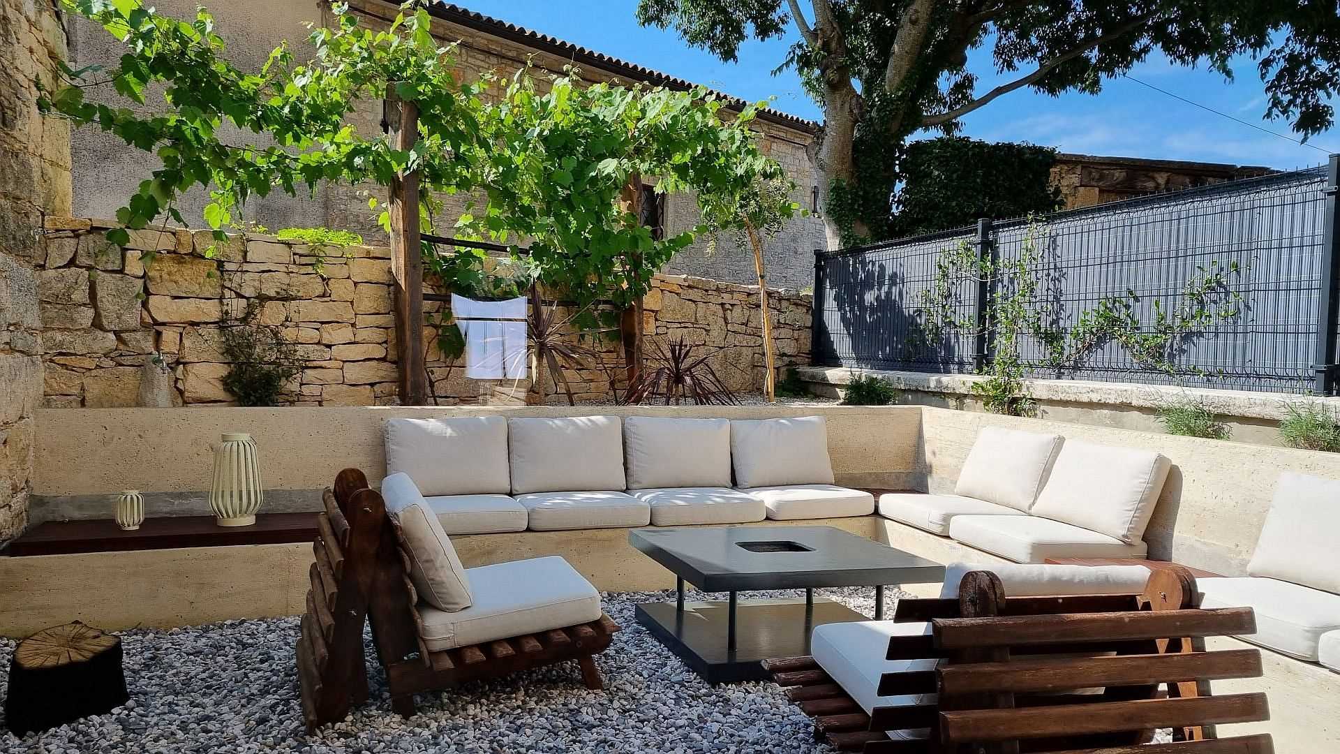 Villa Qualia, Srbinjak