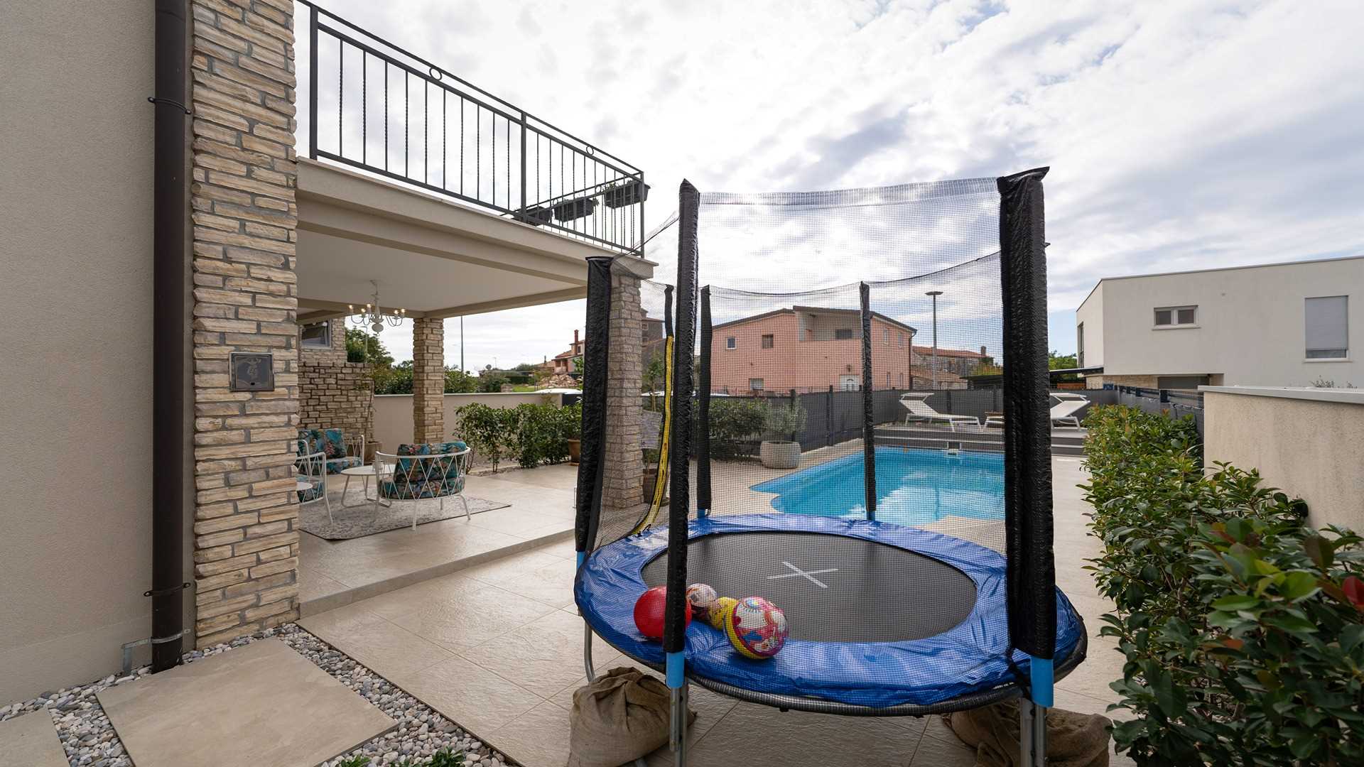 Villa Summer