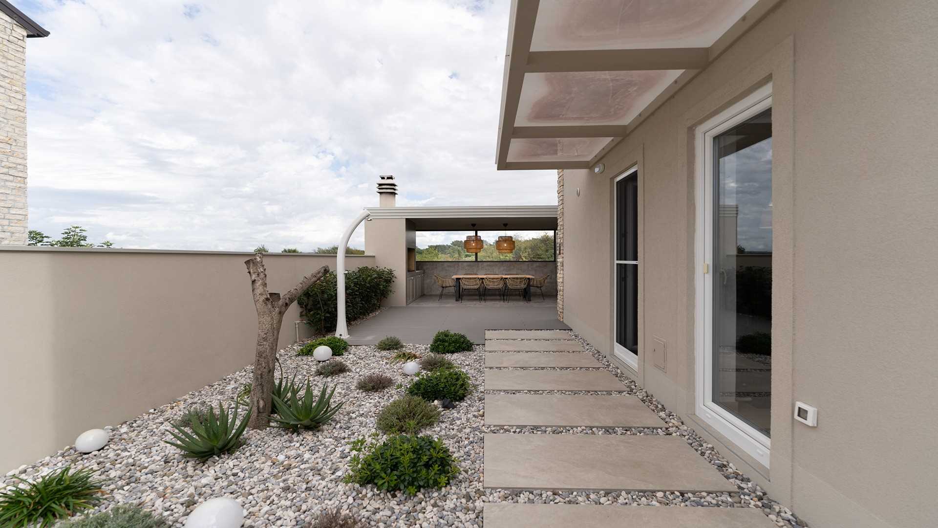 Villa Summer