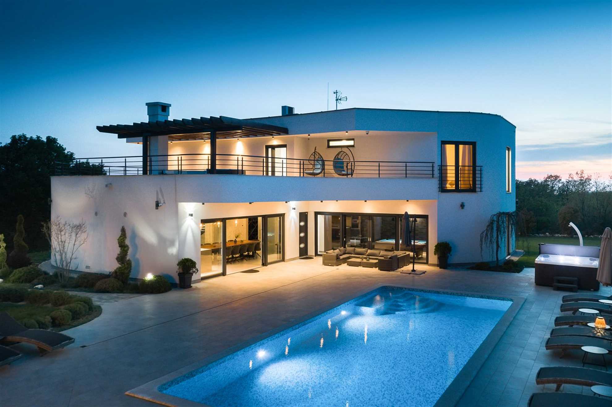 Luxury villa with wellnes and sport facilities in Juršići