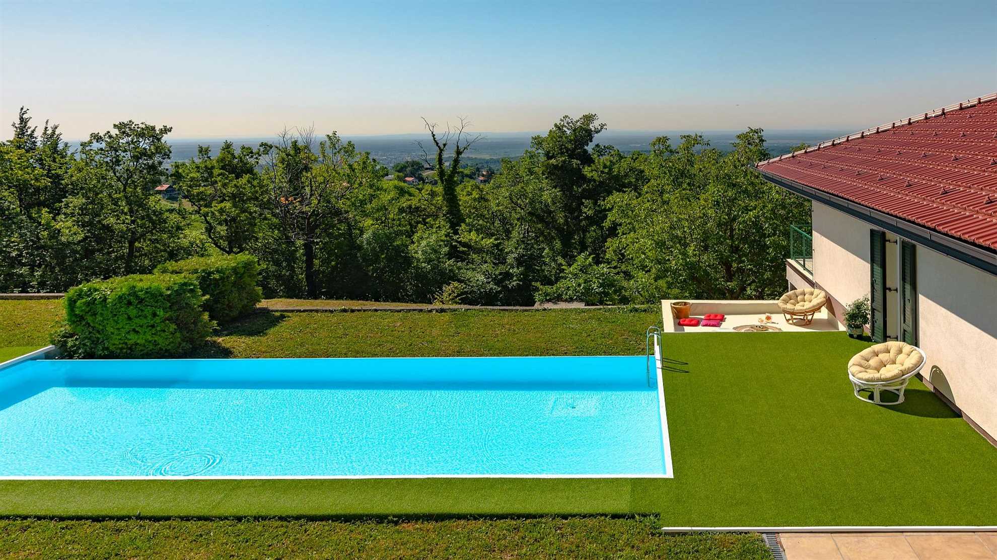Modern countryside villa with a pool and spa