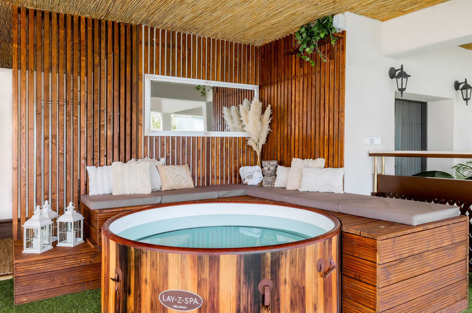 Modern countryside villa with a pool and spa