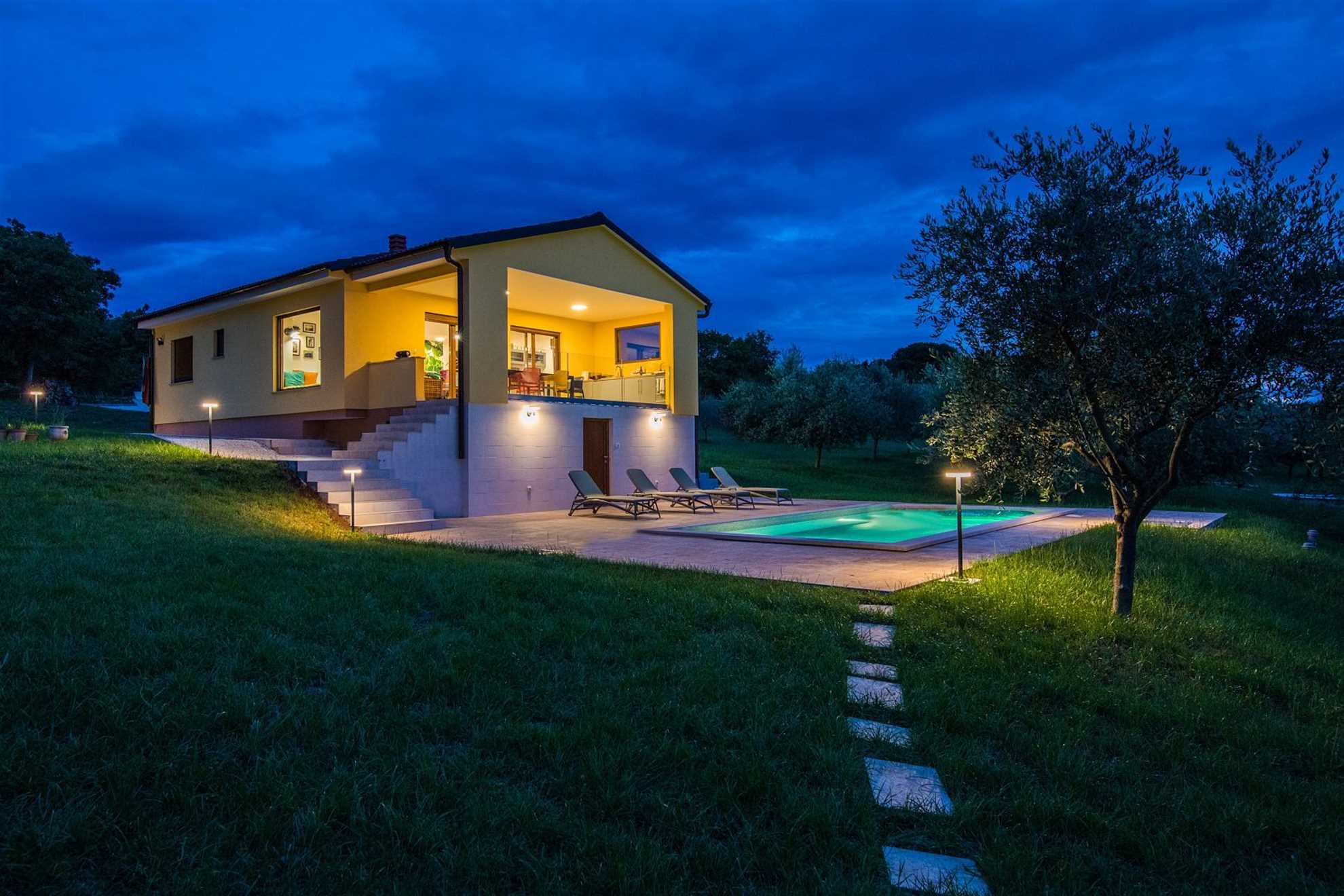 Family villa with a pool and a large garden