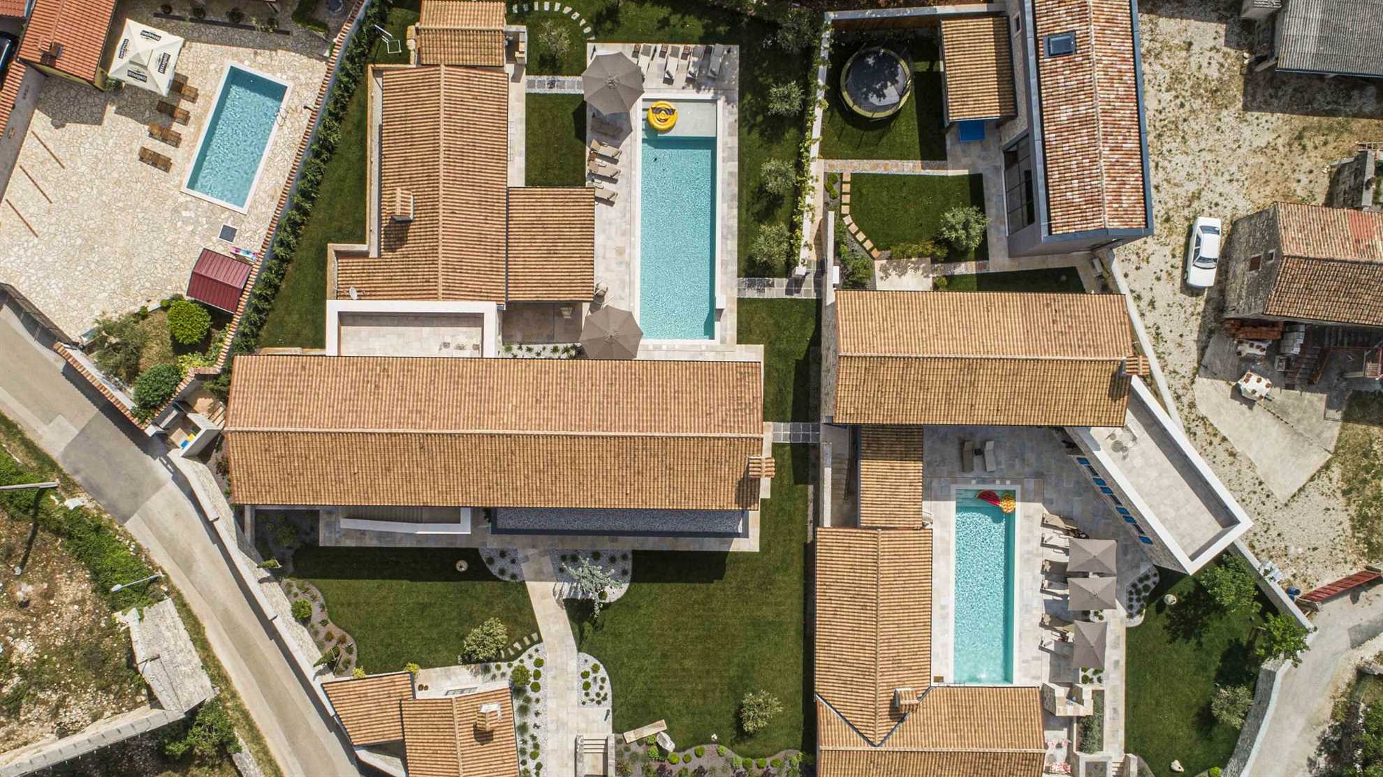 Luxurious complex for large groups in Barat in Istria