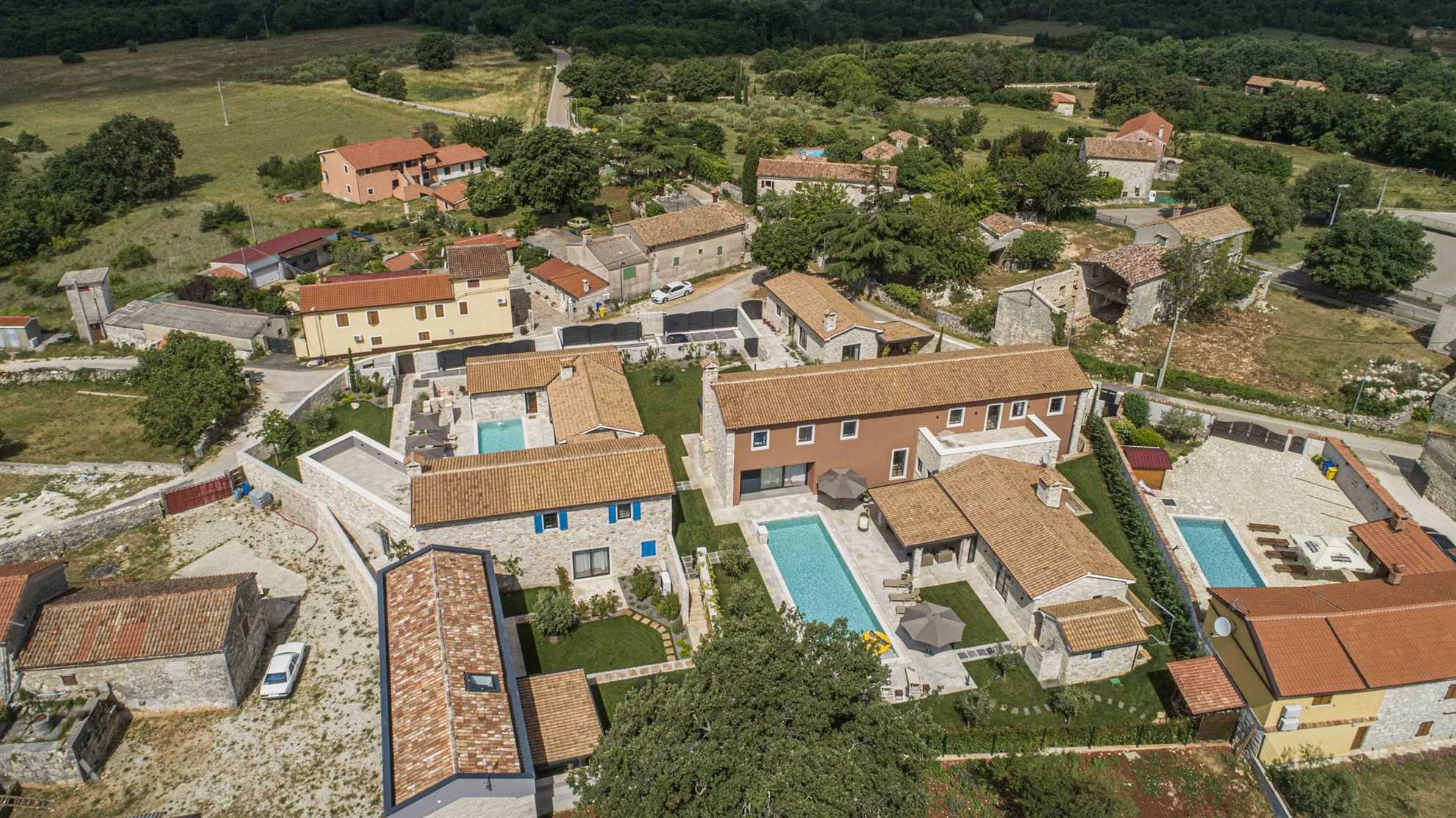 Luxurious complex for large groups in Barat in Istria