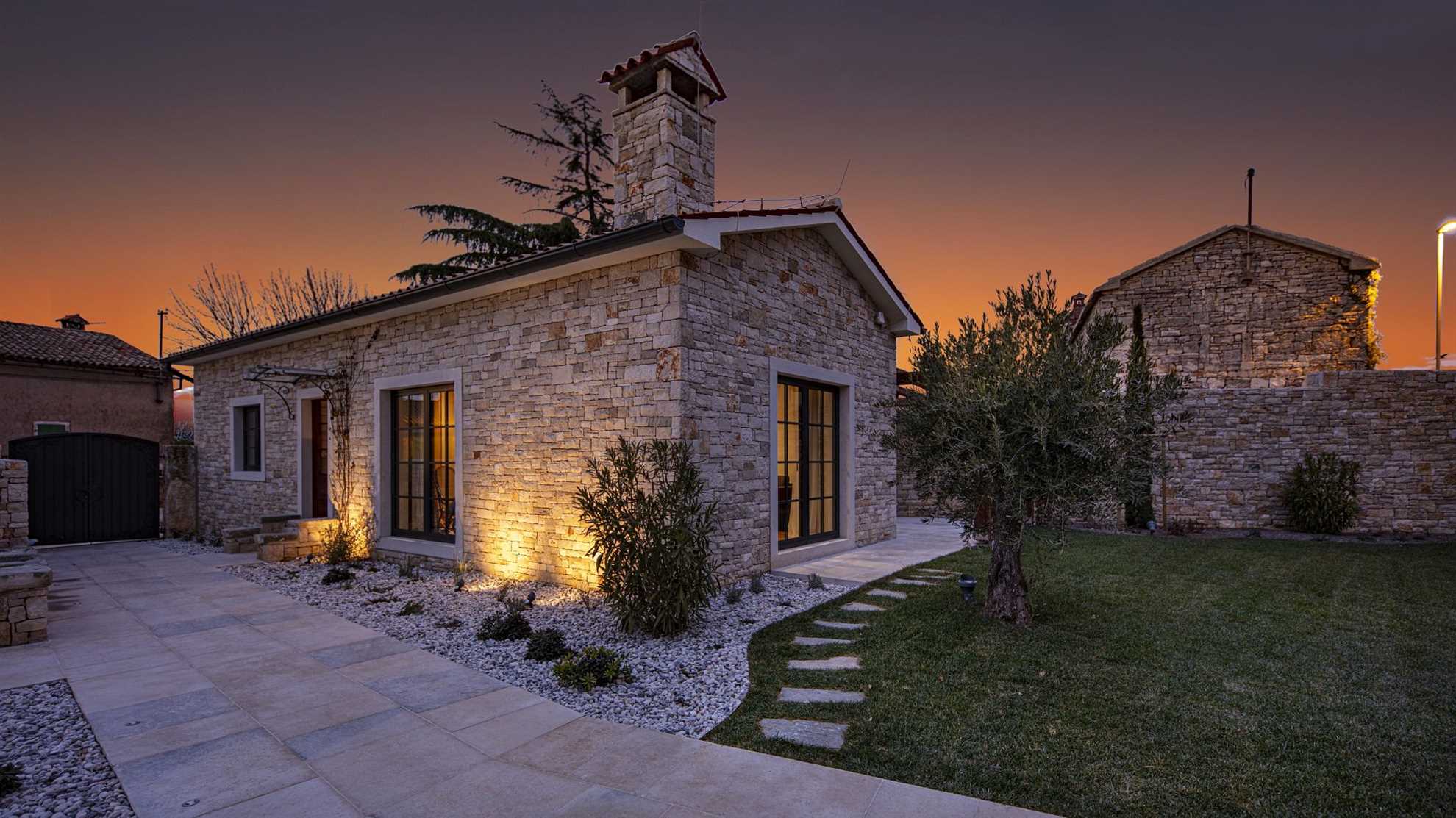 Luxurious complex for large groups in Barat in Istria