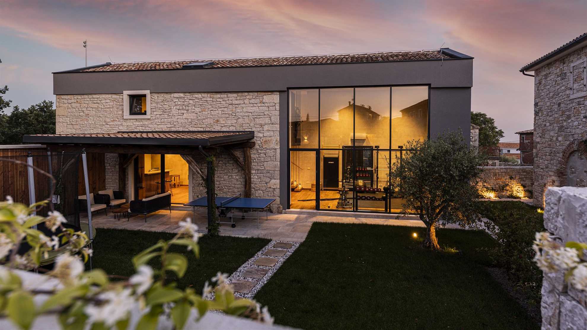 Luxurious complex for large groups in Barat in Istria