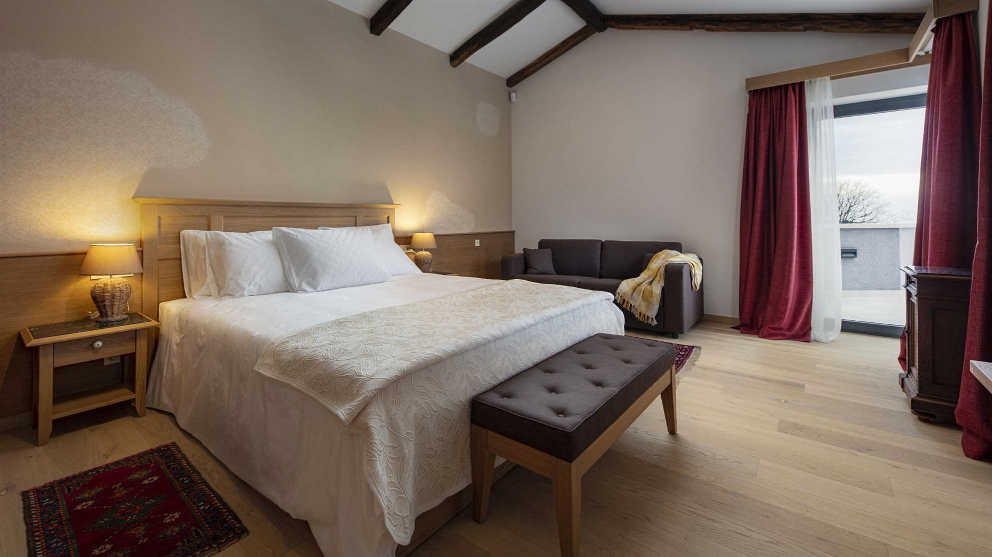 Luxurious complex for large groups in Barat in Istria