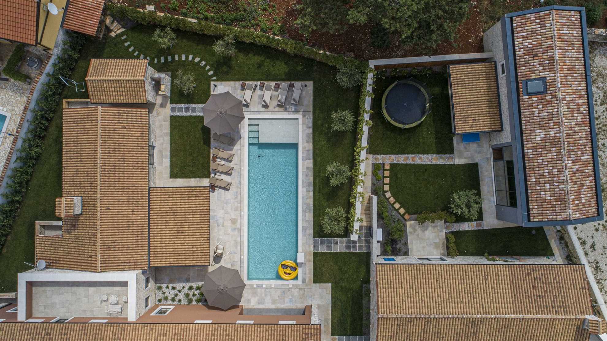 Luxurious poolside villa with sea view situated in Barat