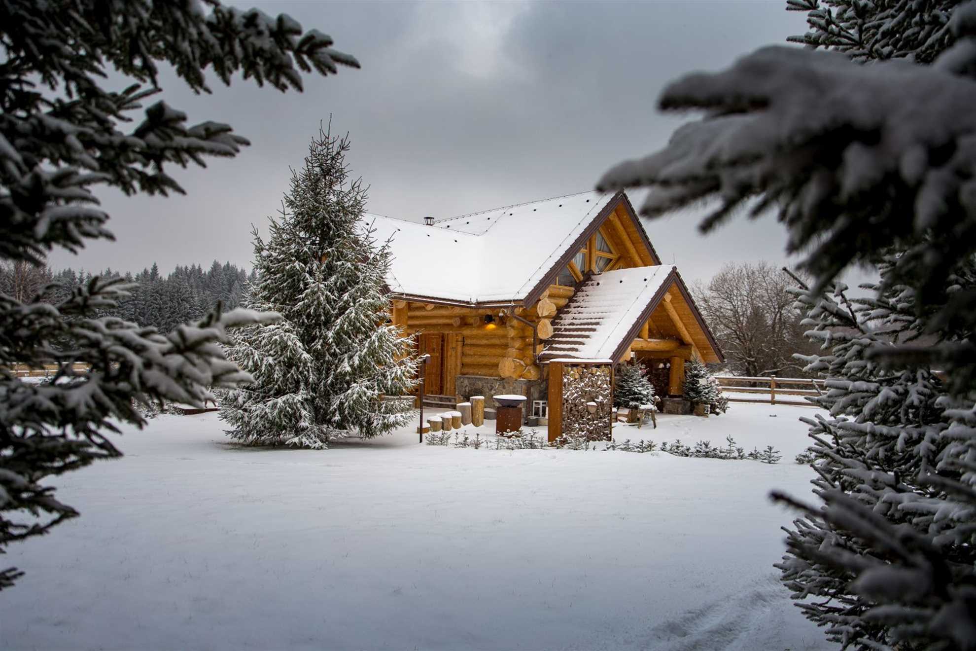 Charming cottage with outdoor jacuzzi in Hlevci