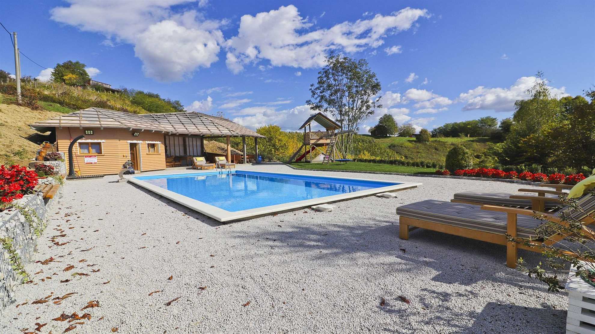Ideal home in nature with swimming pool in Gornja Voća