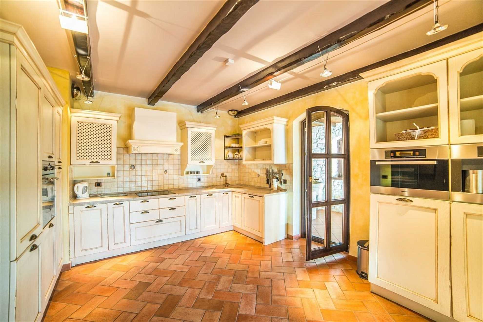 Luxury villa in Barat with a wellness