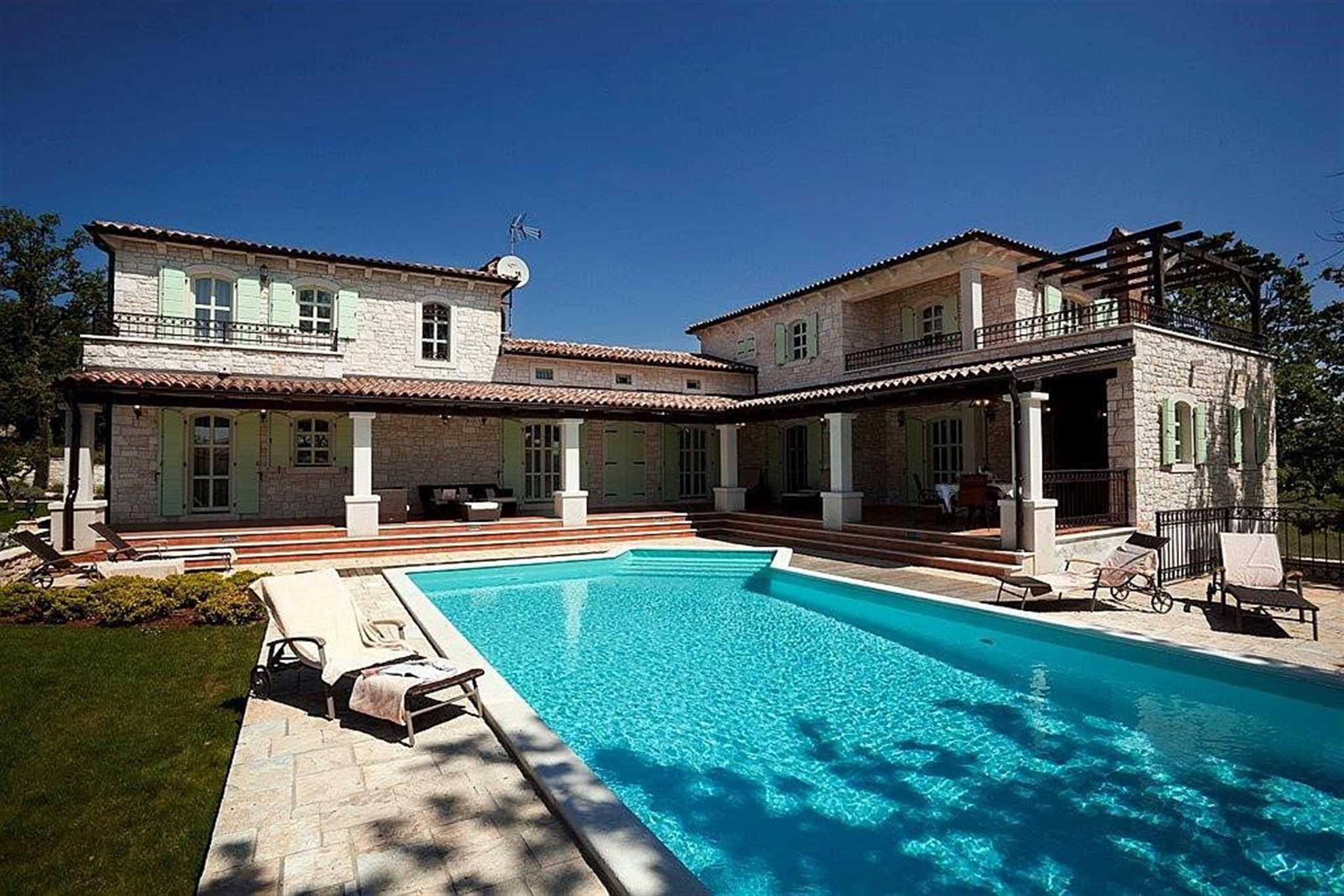 Luxury villa in Barat with a wellness