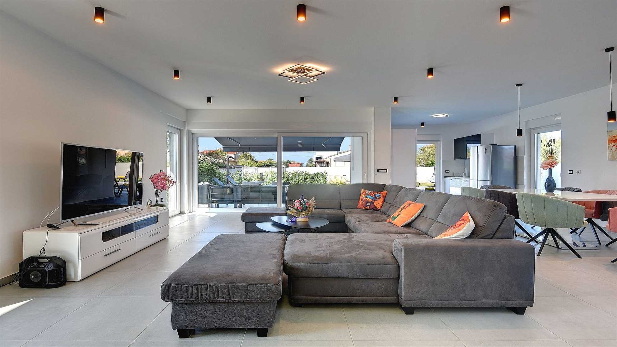 Luxurious complex with two swimming pools in Pula