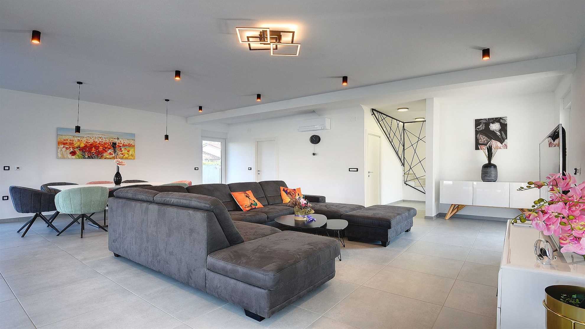 Luxurious complex with two swimming pools in Pula