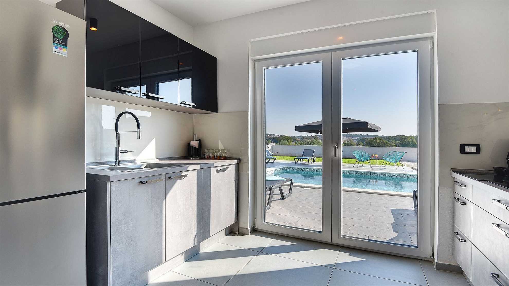 Luxurious complex with two swimming pools in Pula