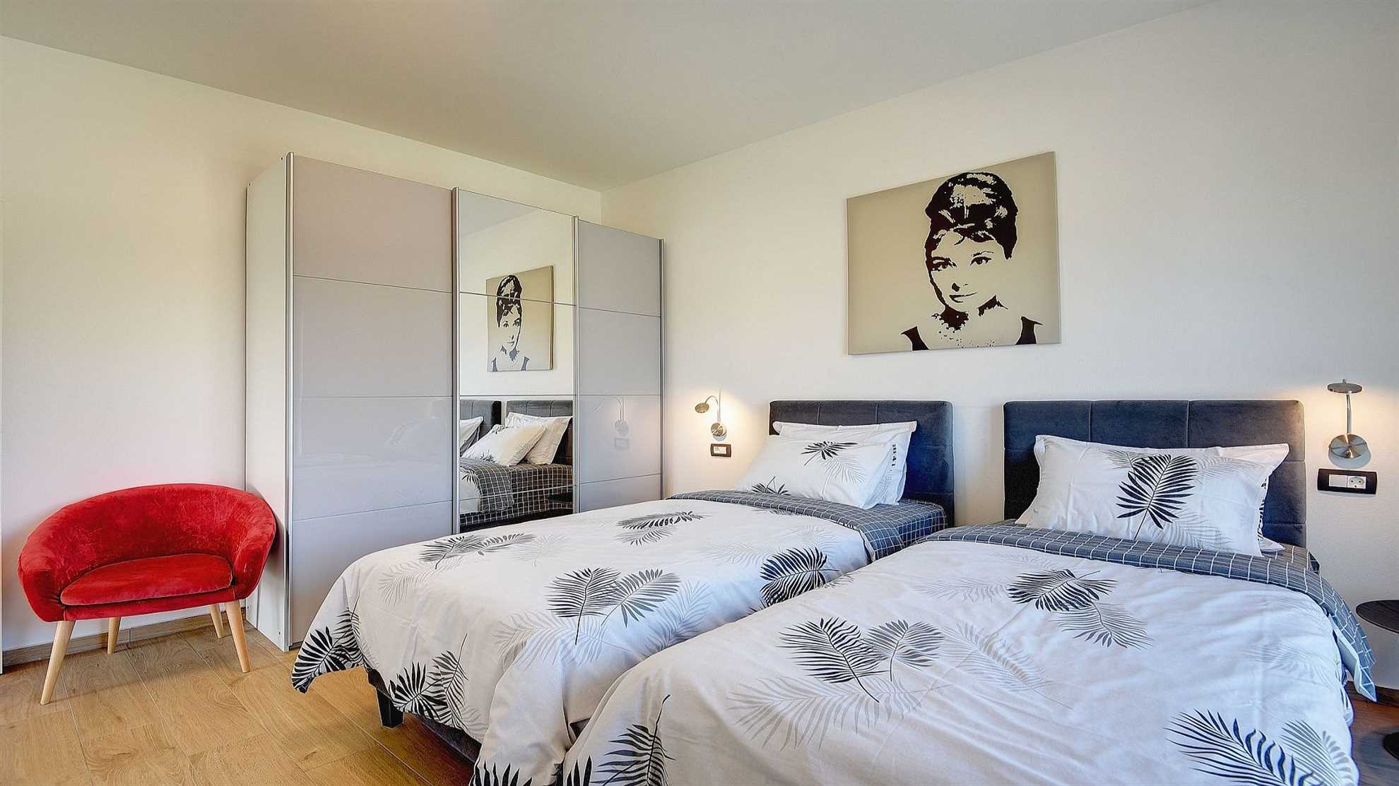 Luxurious and elegant poolside villa in Pula