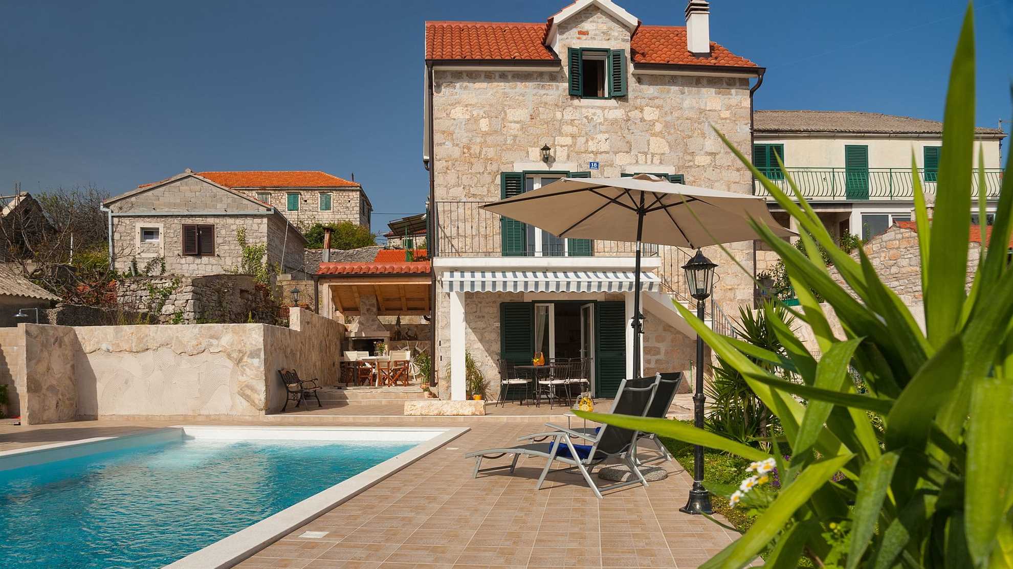Lovely and traditional stone villa in Donje Selo