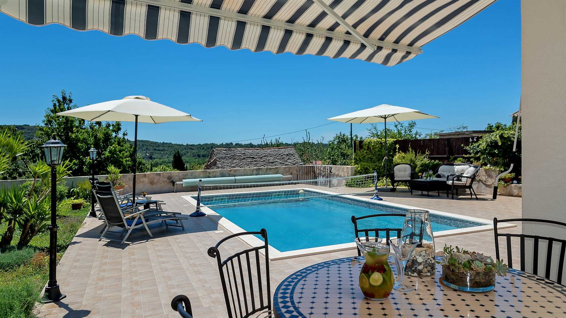 Lovely and traditional stone villa in Donje Selo