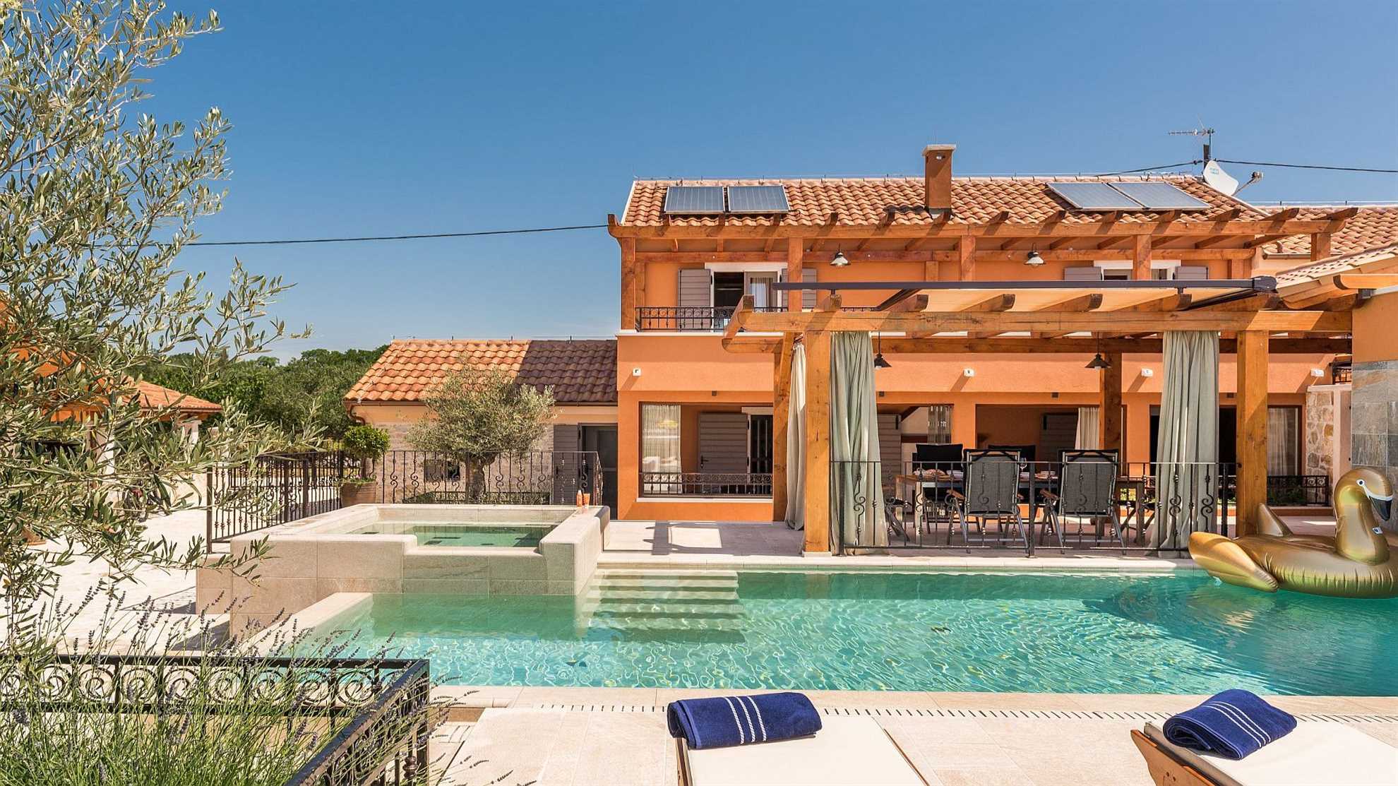 Villa with children's playground in Skradin