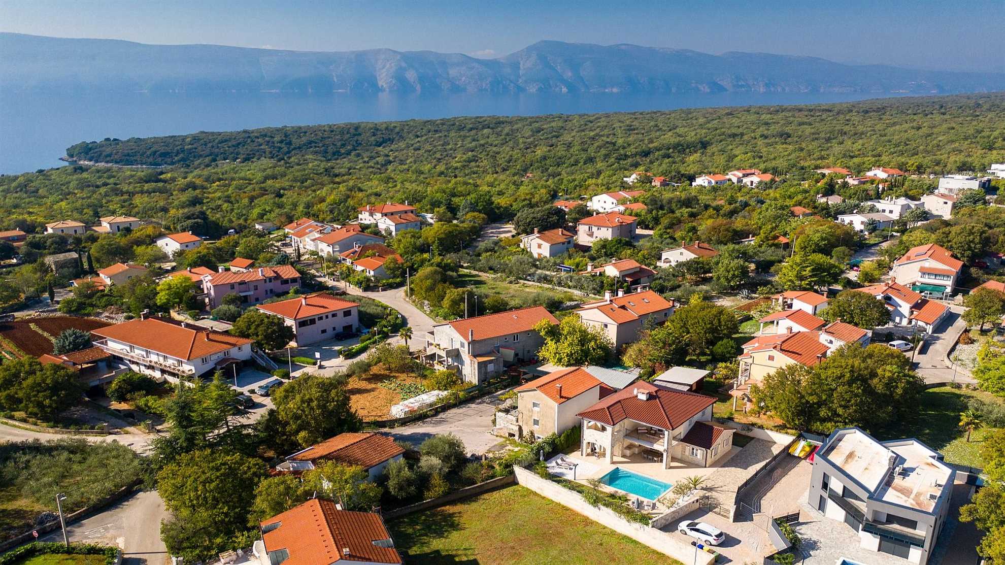 A lovely holiday house close to the beach in Krk