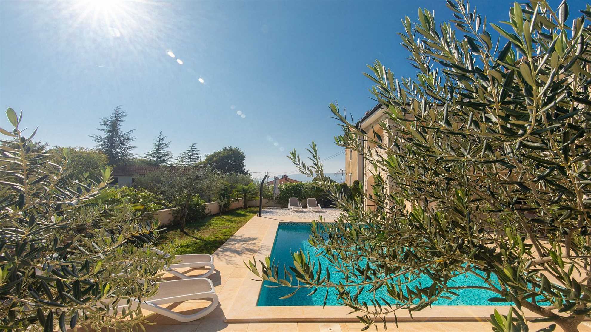 A lovely holiday house close to the beach in Krk