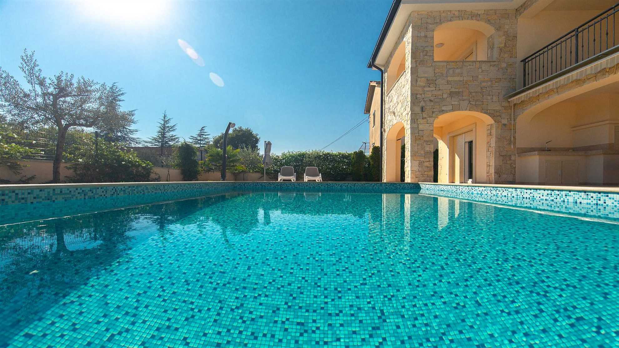 A lovely holiday house close to the beach in Krk