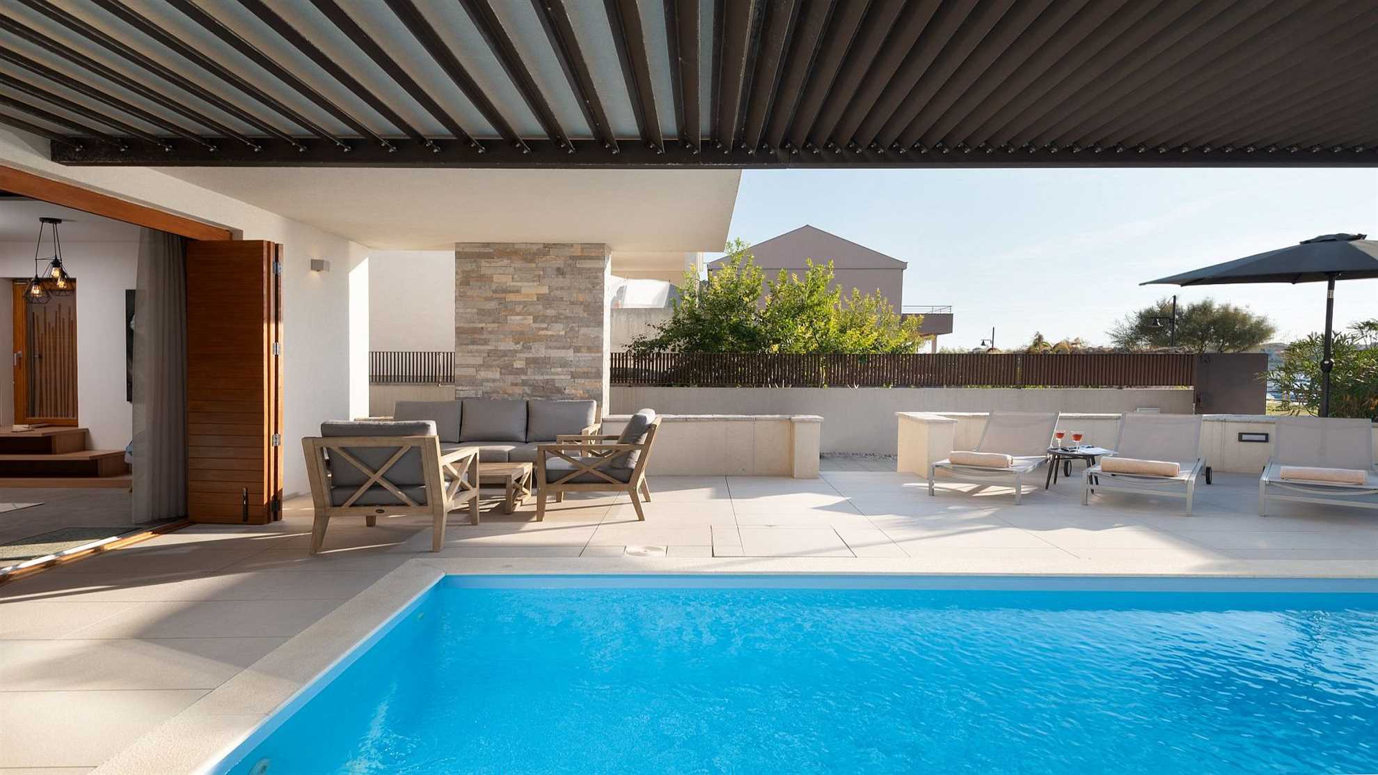 Beautiful luxurious poolside villa in Nin