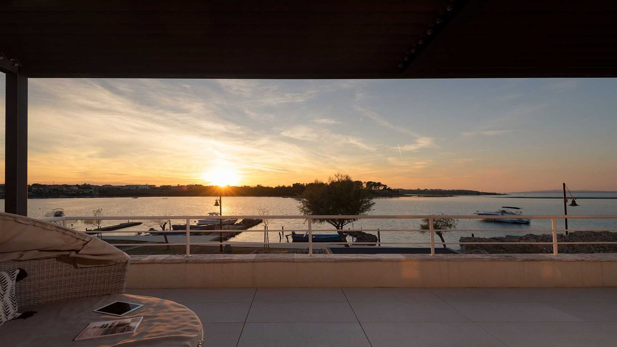 Beautiful luxurious poolside villa in Nin