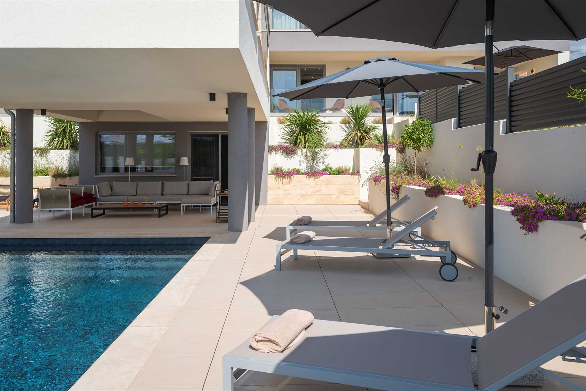 Luxurious and modern poolside villa