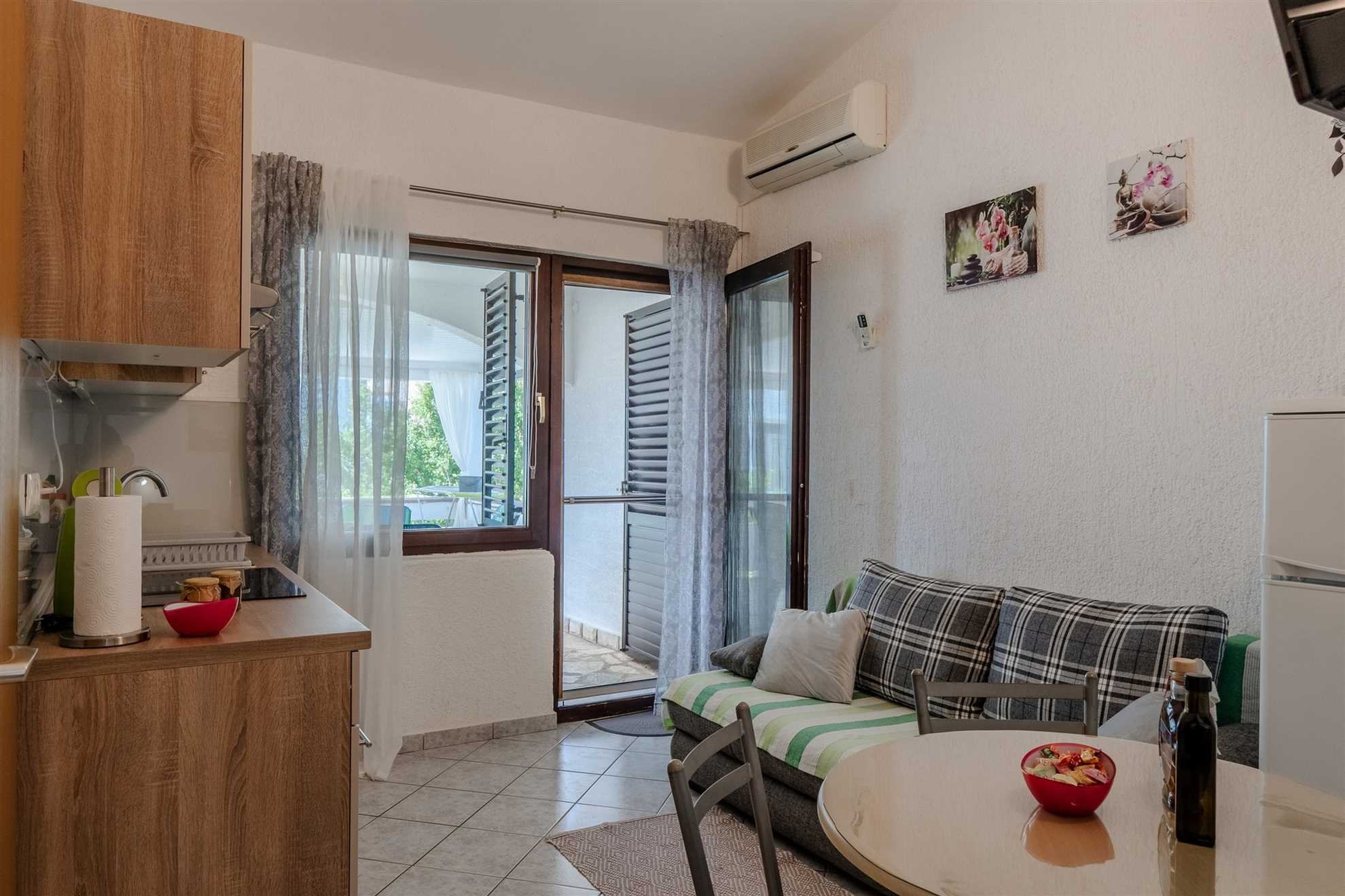 App Šantek 2 - Apartment | only 50m from beach | for 4 persons