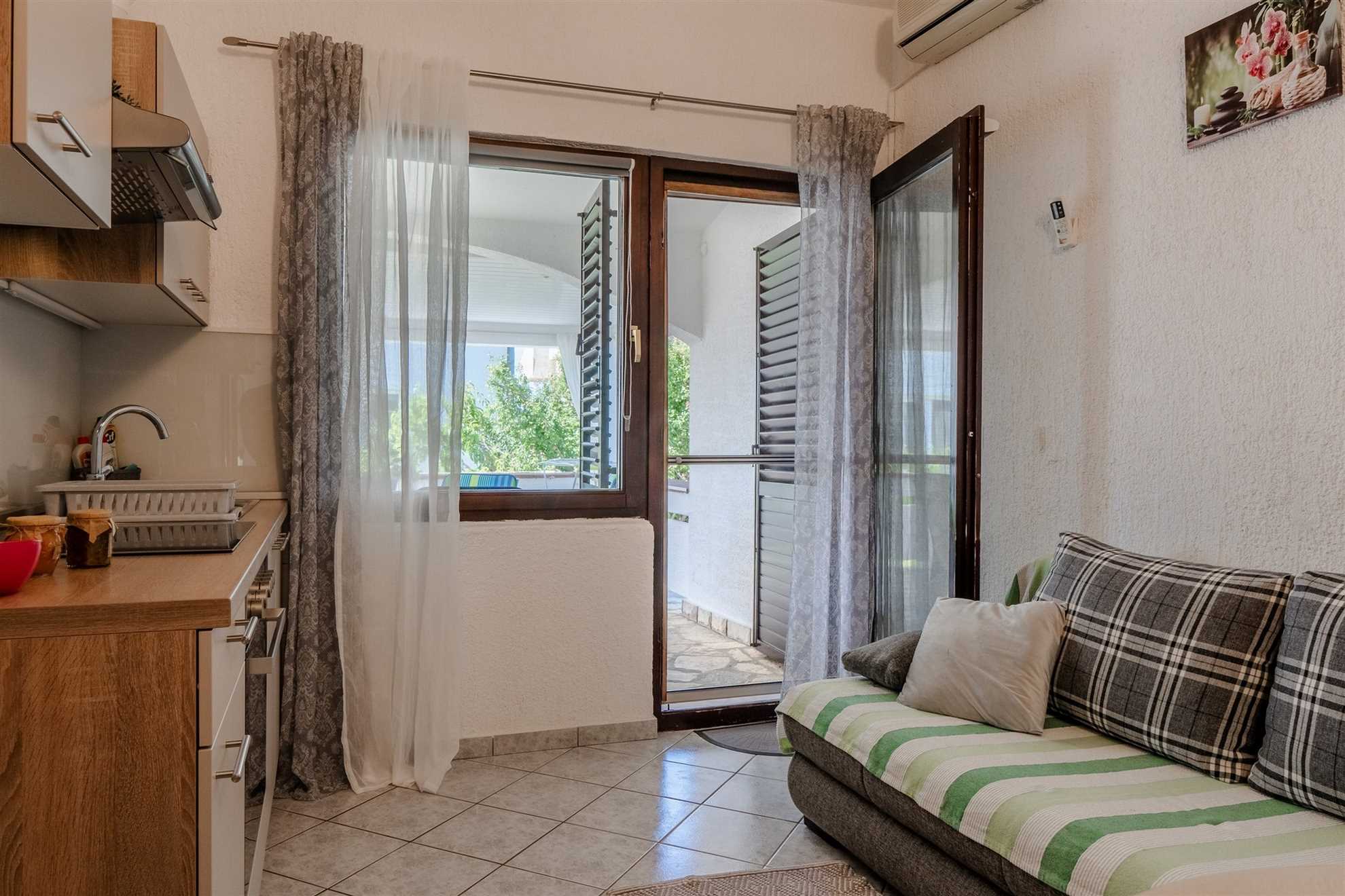 App Šantek 2 - Apartment | only 50m from beach | for 4 persons