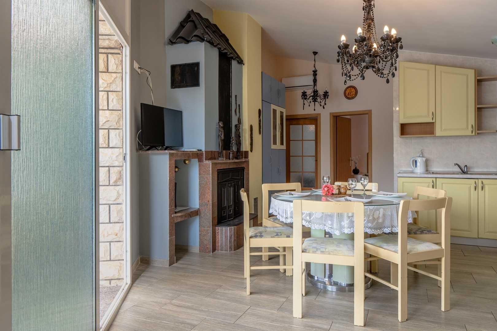 Villa Lulić - for 8-12 persons | 2 apartments | Pool and fitness area