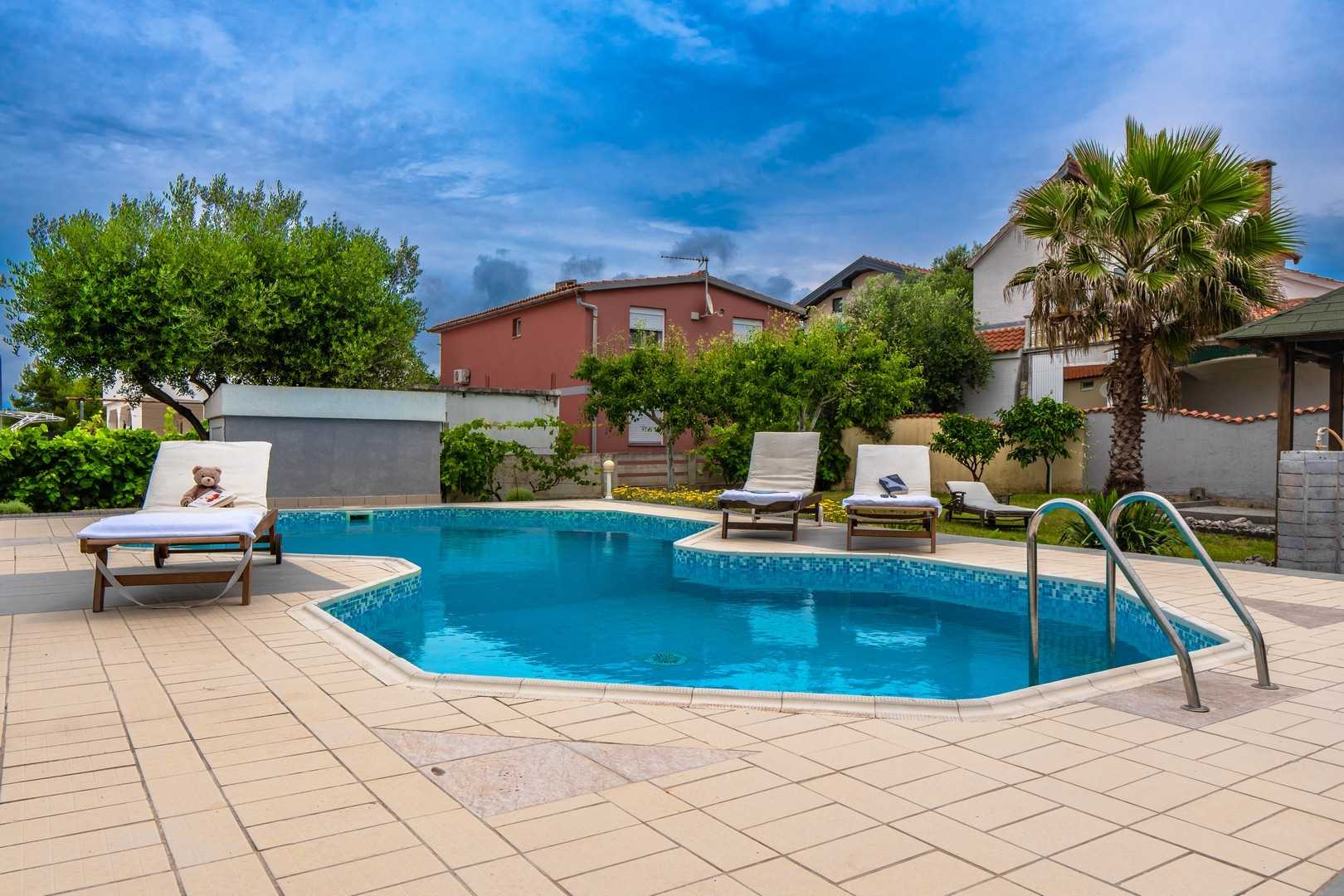 Villa Lulić - for 8-12 persons | 2 apartments | Pool and fitness area