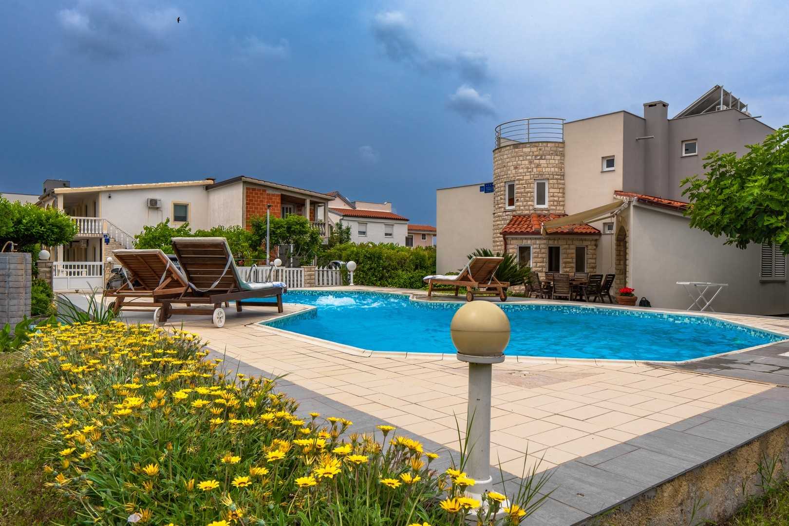 Villa Lulić - for 8-12 persons | 2 apartments | Pool and fitness area