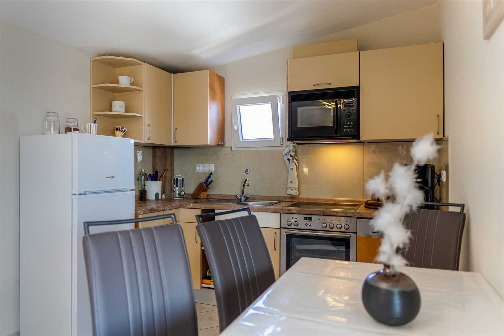 App Jurčević 2 - with sea view | only 200m from beach | for 4-5 persons