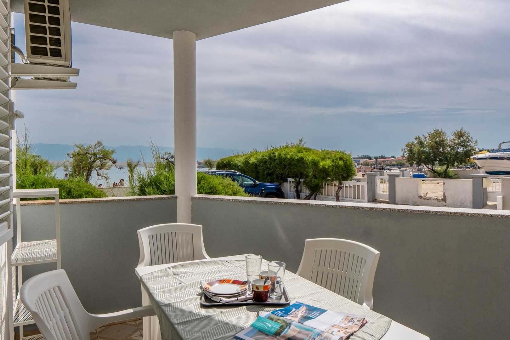 Andy's Perla - Beachfront apartment | for 4 persons