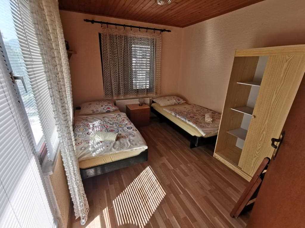 Dijana Room 1