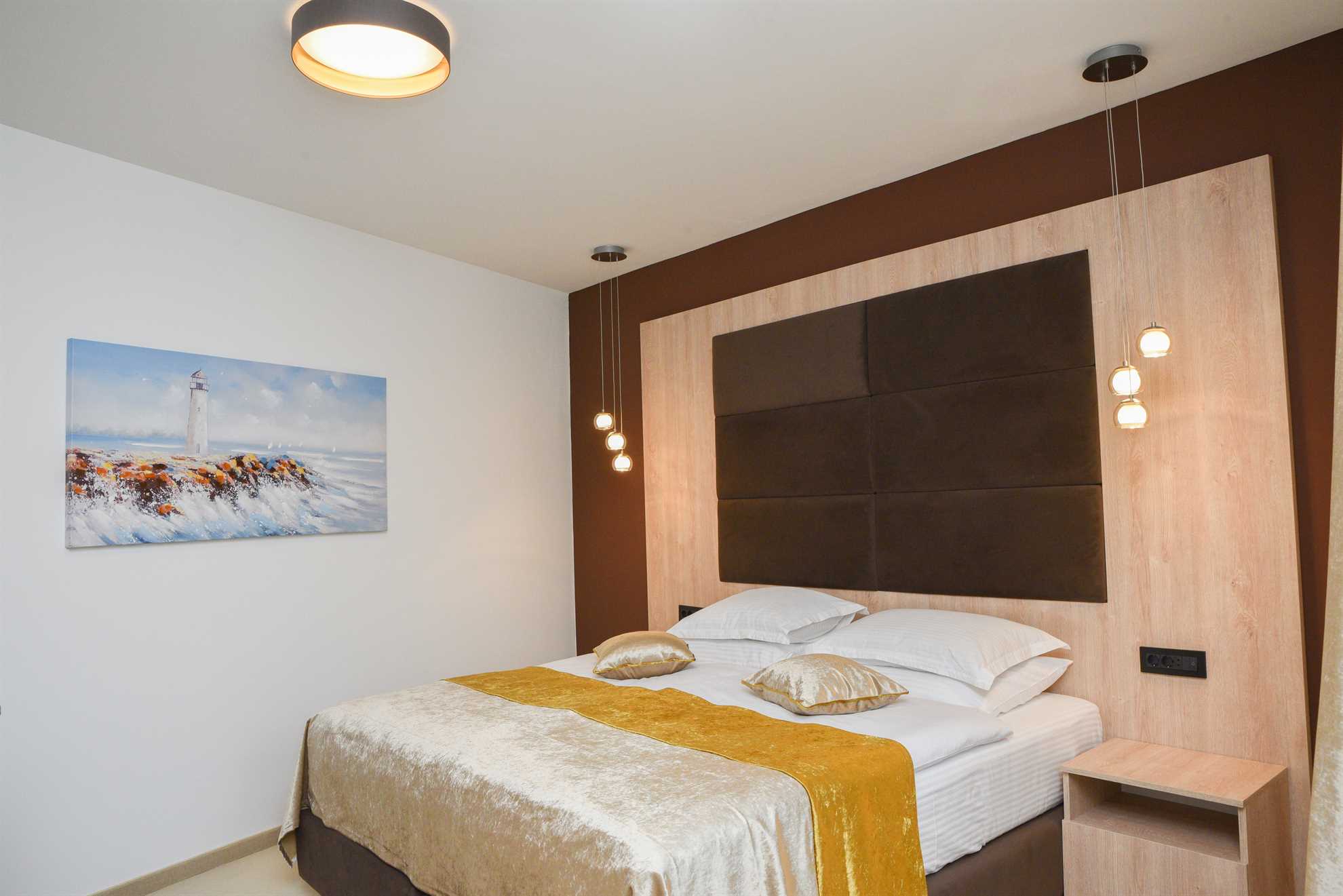 Deluxe double room with park view - 204 