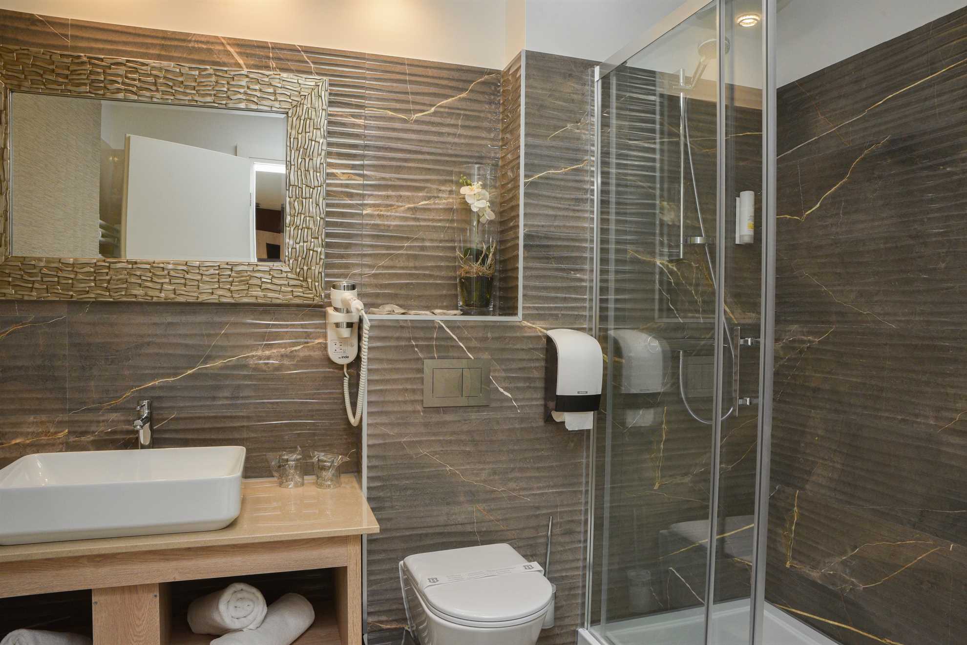 Deluxe double room with park view - 204 