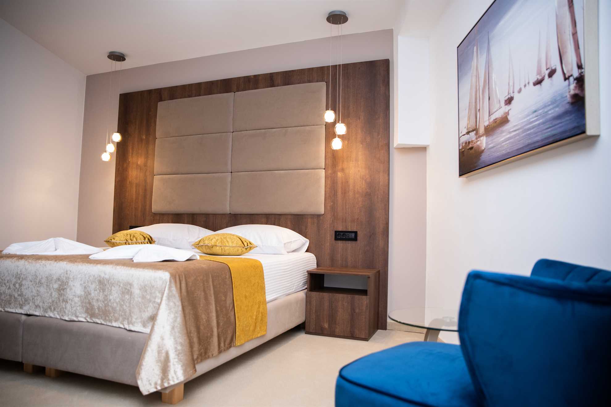 Deluxe double room - 104