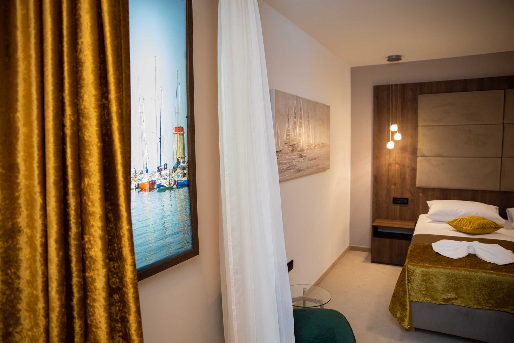 Deluxe double room - 105
