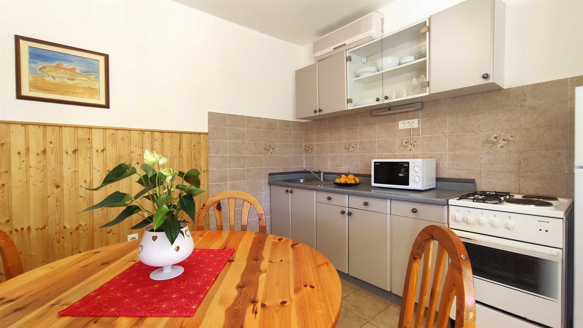 Two bedrooms apartment for 5 persons with sea view
