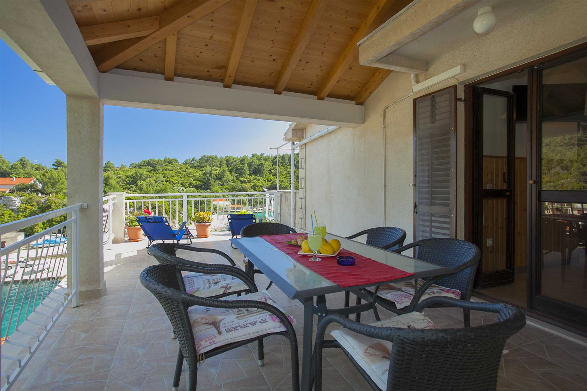 Two bedrooms apartment for 4 persons with sea view